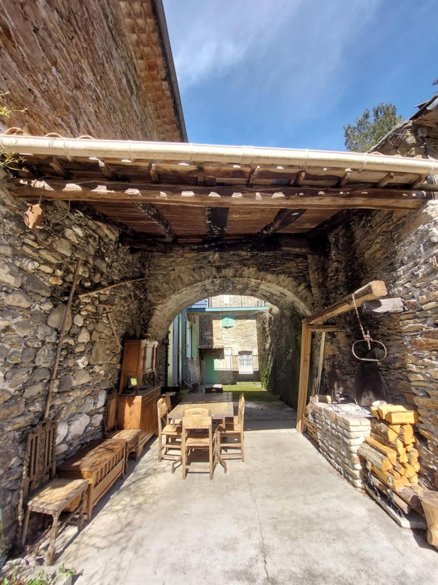 Gite Et Jardin En Bord De Riviere Saumane Exteriér fotografie
